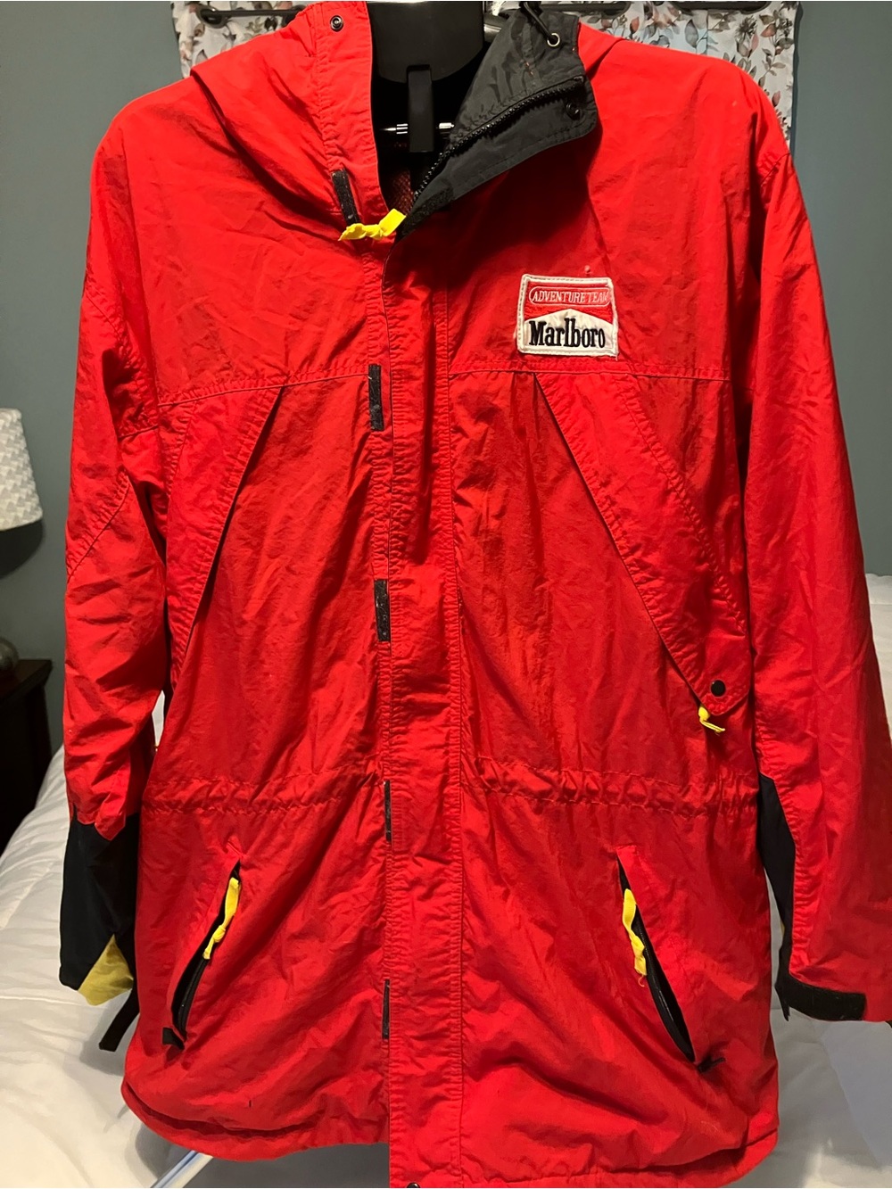 Vintage 90s Marlboro Adventure Team Jacket Red Hooded XL Promo Windbreaker
